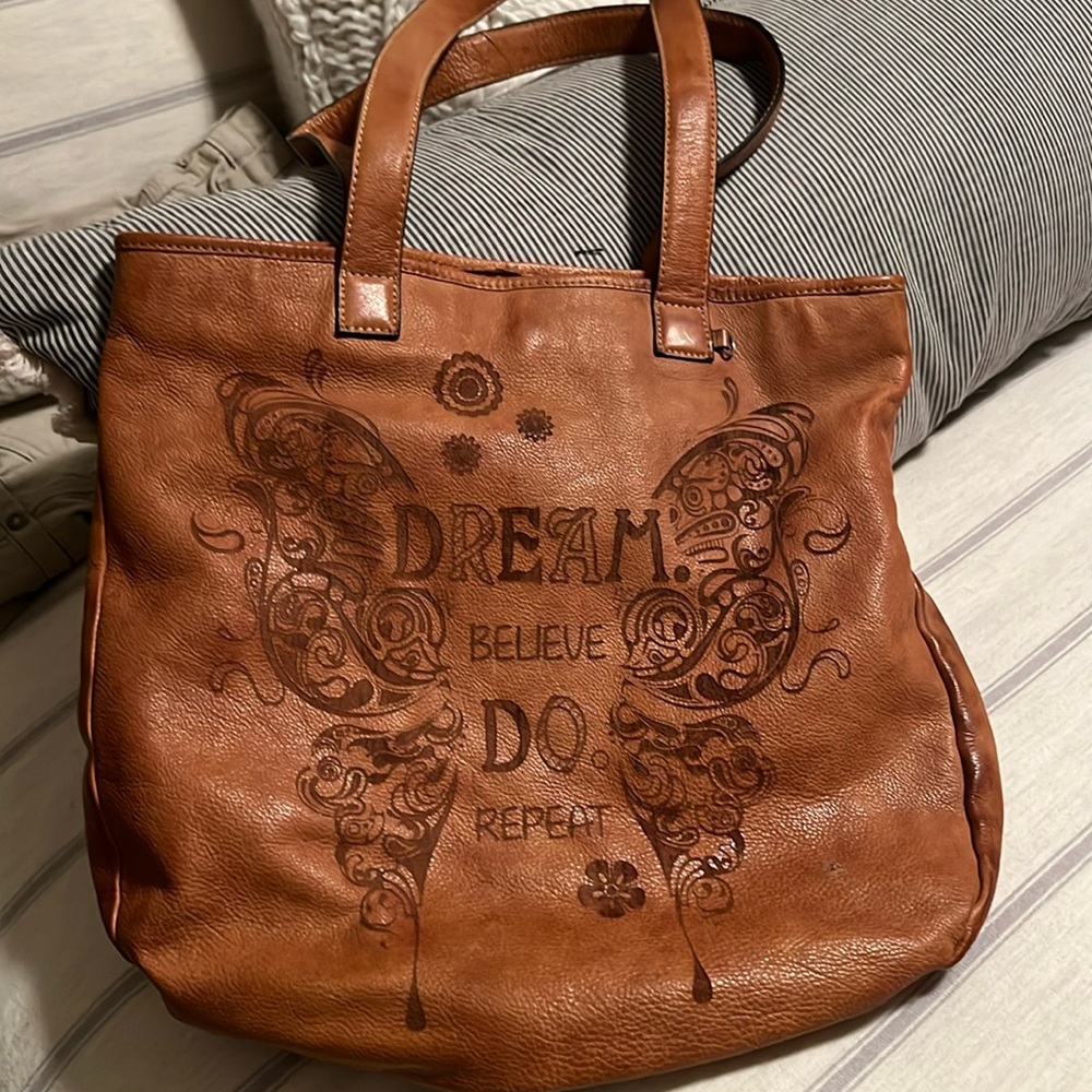Leather shoulder bag
